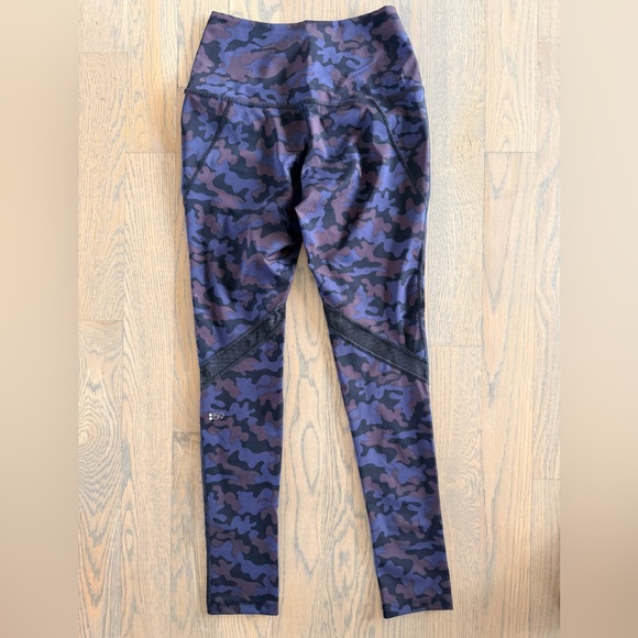 Splits59 Active Legging - Picture 3 of 7